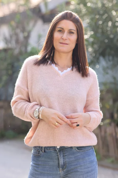 Pull-rose-poudre-en-maille-col-v-en-dentelle-i043_1 Pullover